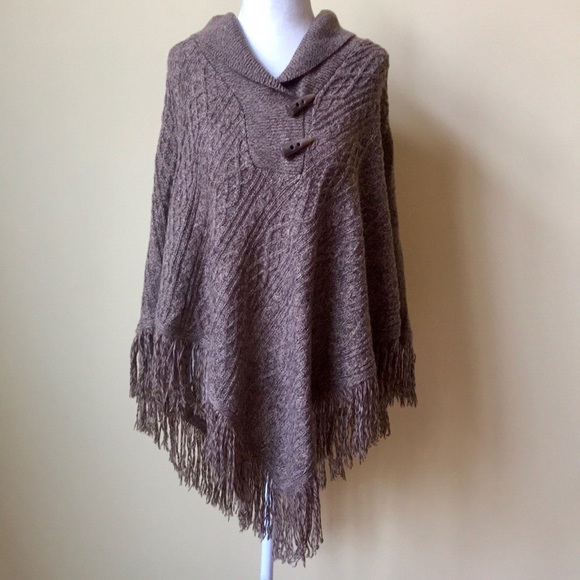 Karen Scott Sweaters - NWT Karen Scott Cable Knit Poncho w Tassels